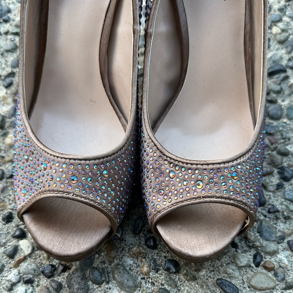Le Chateau Fancy Heels size 7 - Picture 1 of 7